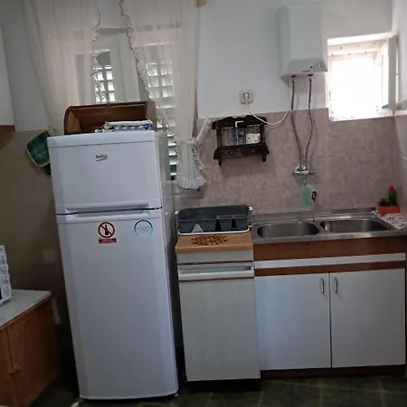 Kat Apartment